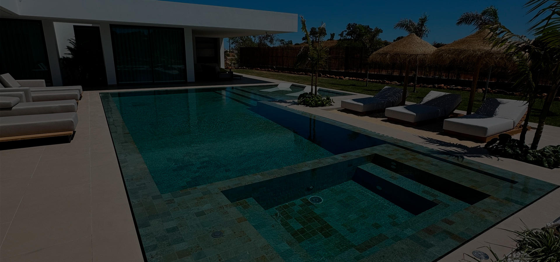 CONSTRUÇÃO DE PISCINAS